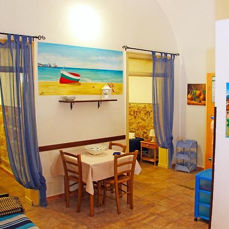 Terrasini 2000 Case Vacanza ภายนอก รูปภาพ