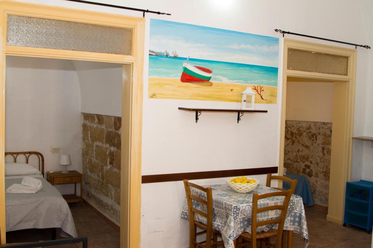 Terrasini 2000 Case Vacanza ภายนอก รูปภาพ