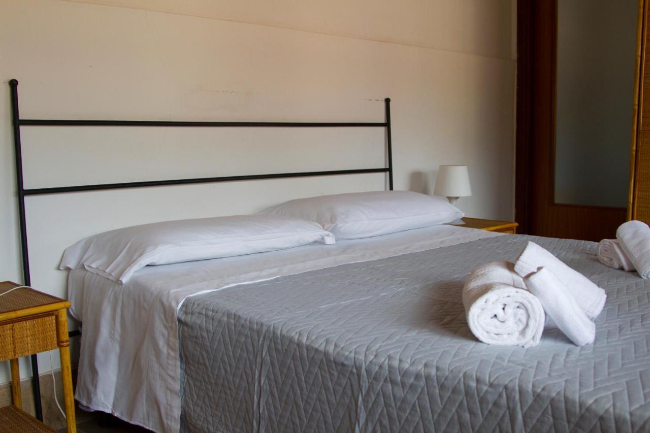Terrasini 2000 Case Vacanza ภายนอก รูปภาพ