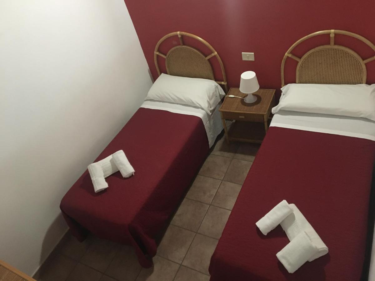 Terrasini 2000 Case Vacanza ภายนอก รูปภาพ