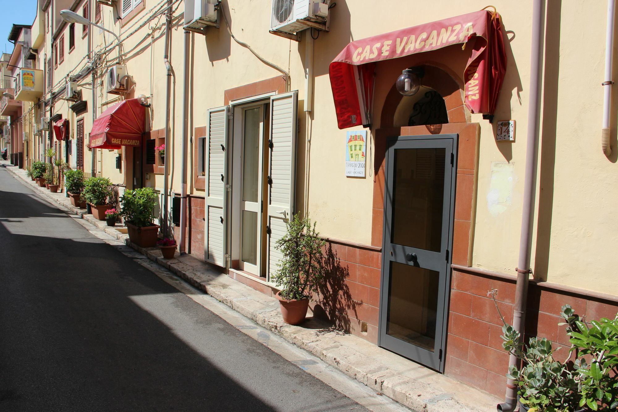 Terrasini 2000 Case Vacanza ภายนอก รูปภาพ